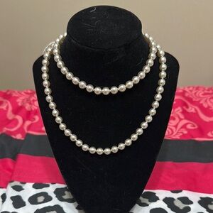 Elegant Pearl Necklace Set